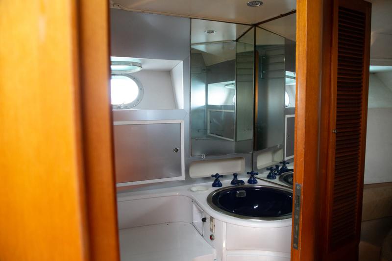 Book yachts online - motorboat - Riva 45 SuperAmerica - Hidra 1977 (Refit 2020) - rent