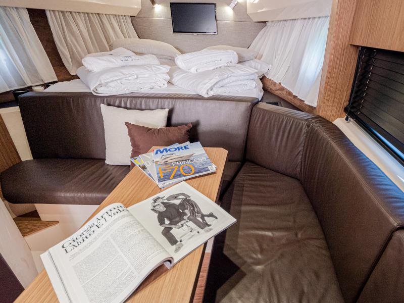 Book yachts online - motorboat - Sessa C35 - Jupika - rent