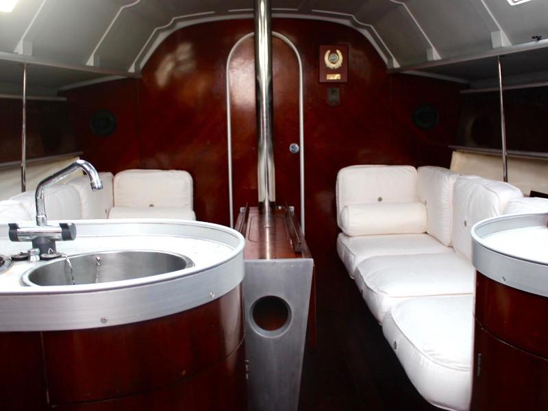 Book yachts online - sailboat - First 35 S5 - Diva - rent
