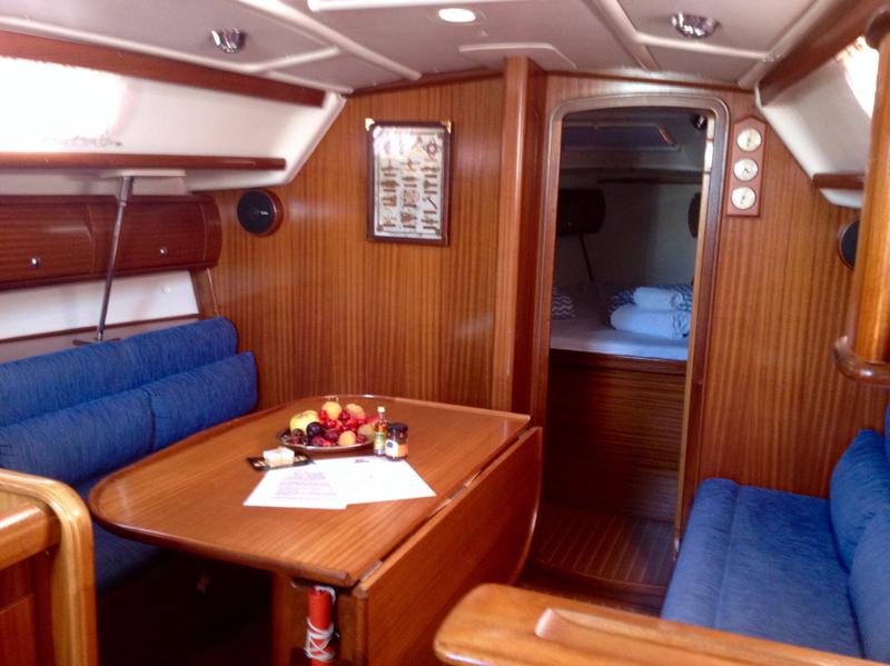 Book yachts online - sailboat - Bavaria 36 - THETIS - rent
