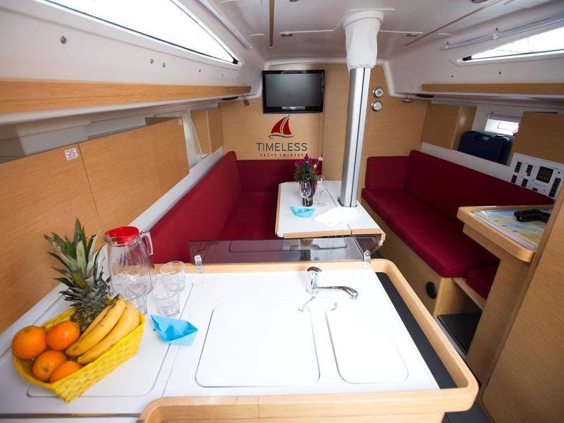 Book yachts online - sailboat - Elan 350 - TANGO - rent