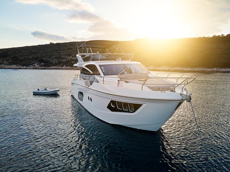 Book yachts online - motorboat - Absolute 50 Fly - VivaLaVida - rent