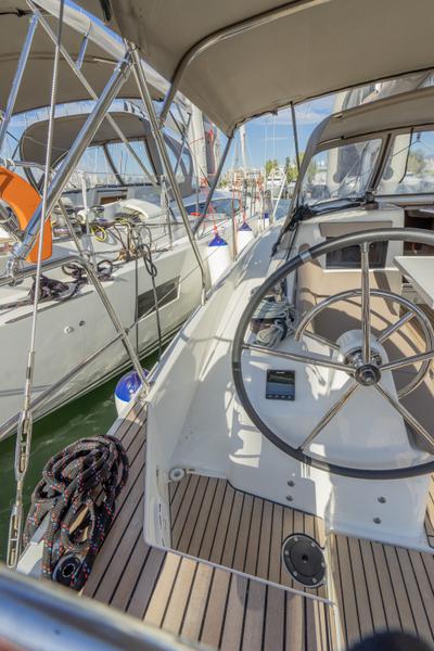 Book yachts online - sailboat - Sun Odyssey 410 - SALTY - rent