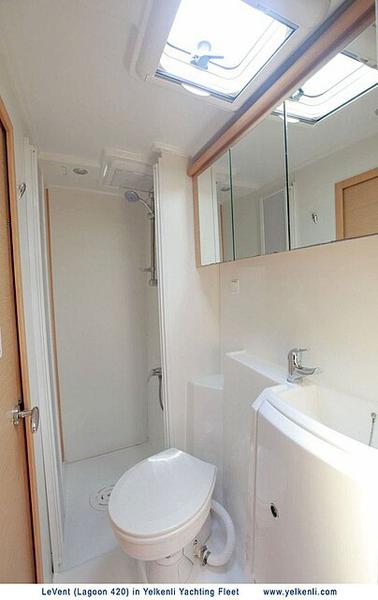Book yachts online - catamaran - Lagoon 420 - LeVent - rent