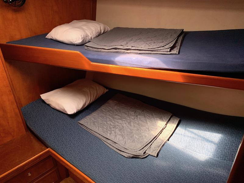 Book yachts online - sailboat - Ocean Star 56.1 - Sea Star - rent