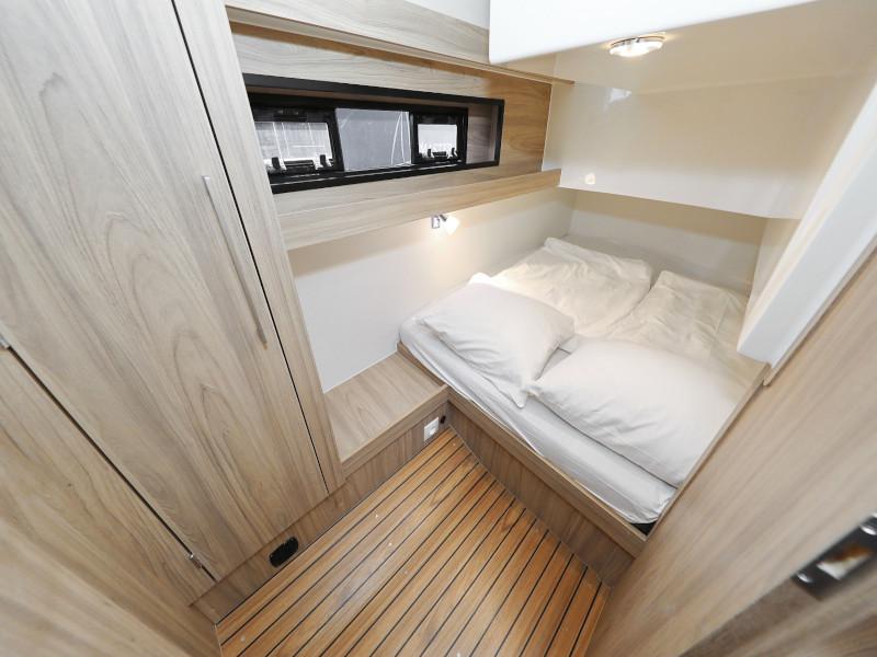 Book yachts online - motorboat - Futura 40 Grand Horizon - X COLUMBUS - rent