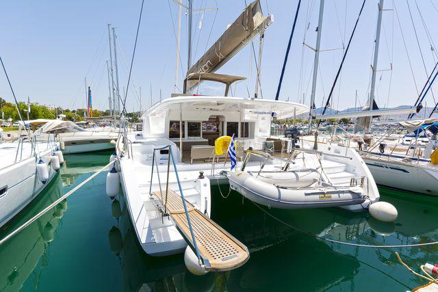 Book yachts online - catamaran - Lagoon 450  Fly A/C &amp; GEN &amp; WM - ANNA TESSA - rent