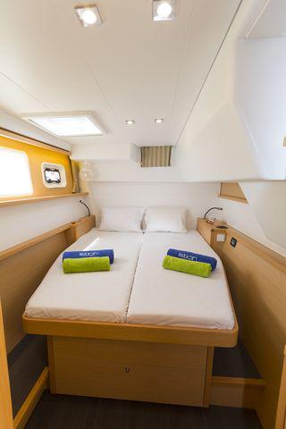 Book yachts online - catamaran - Lagoon 450  Fly A/C &amp; GEN &amp; WM - ANNA TESSA - rent