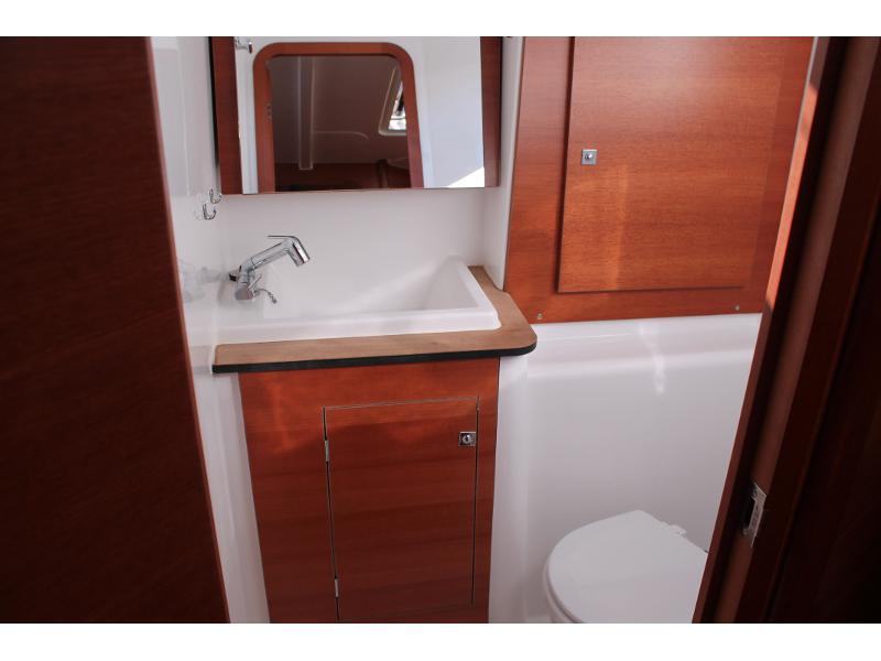 Book yachts online - sailboat - Dufour 382 GL - Mata - rent