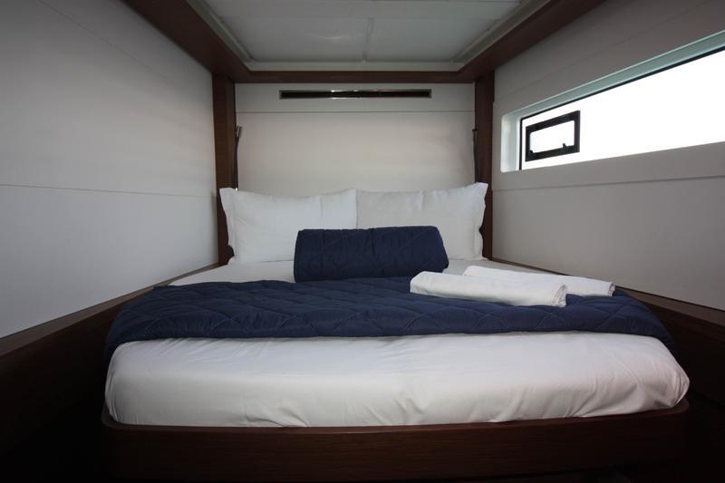 Book yachts online - catamaran - Lagoon 46 - Westerlund (A/C, WM, Generator, Inverter 12/220V) - rent