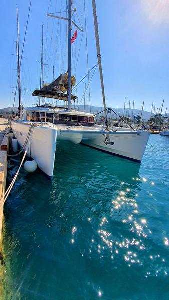 Book yachts online - catamaran - Lagoon 450F - ISMA - rent