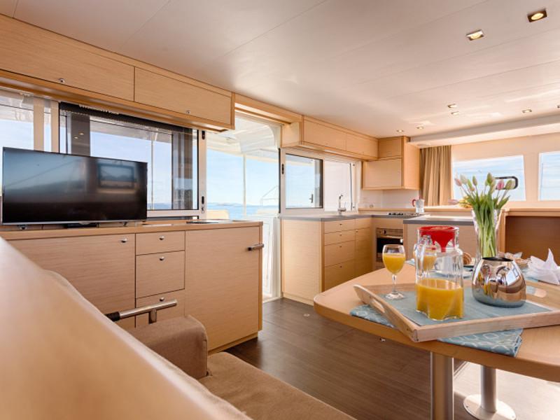Book yachts online - catamaran - Lagoon 450 F Luxury - ALBA MOUSE  - rent
