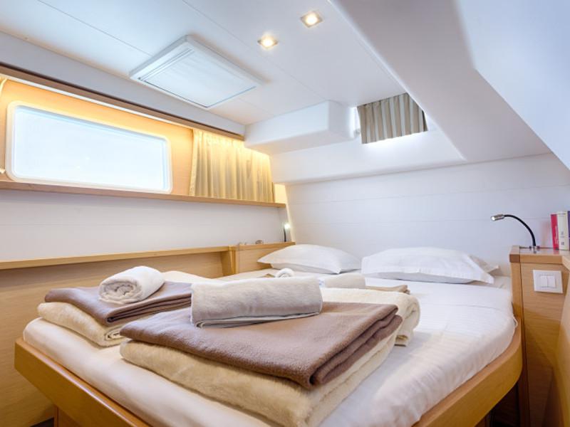 Book yachts online - catamaran - Lagoon 450 F Luxury - ALBA MOUSE  - rent