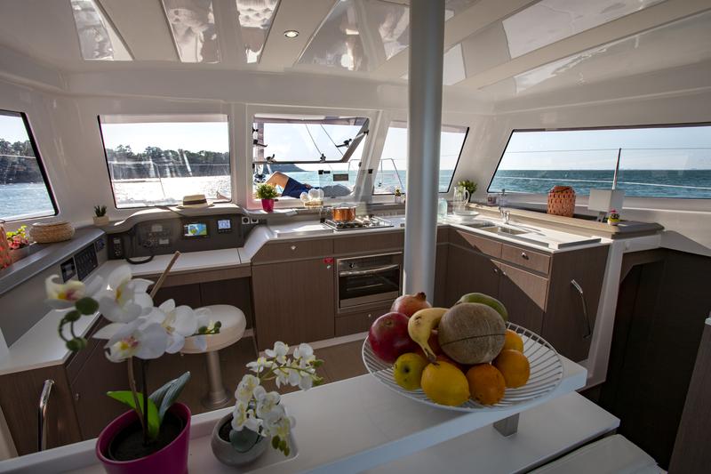 Book yachts online - catamaran - Bali Catspace SOMNIS - Somnis - rent