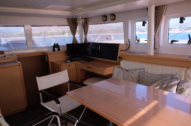 Book yachts online - catamaran - Lagoon 450 Crewed - Iris IV - rent