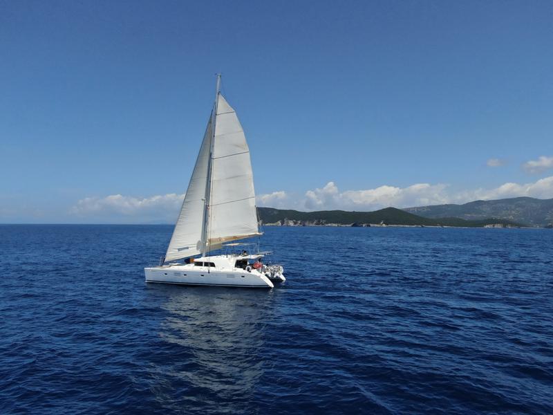 Book yachts online - catamaran - Lagoon 500 - Parana II - rent