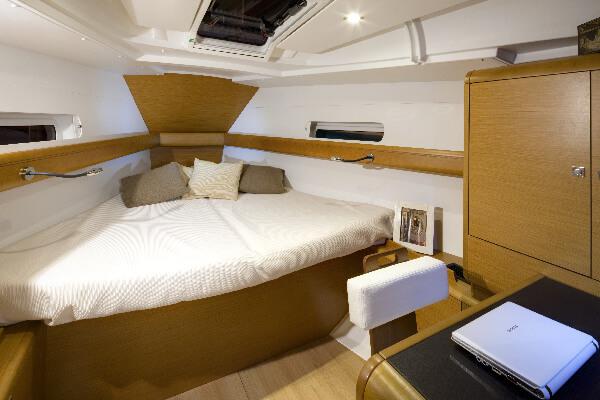 Book yachts online - sailboat - Sun Odyssey 419 - Weather or Knot - rent