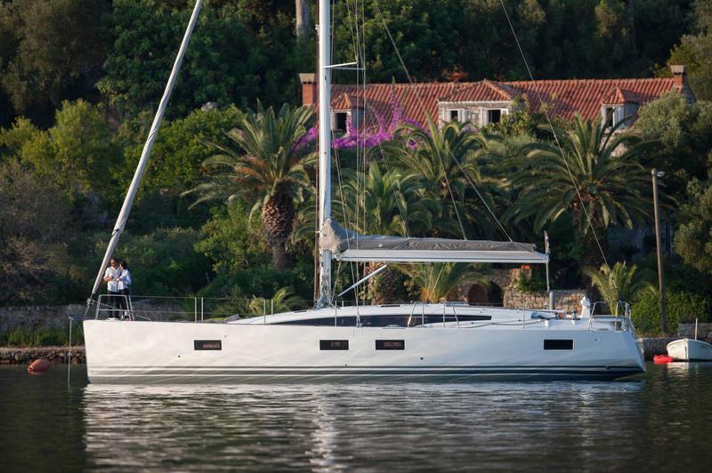 Book yachts online - sailboat - Jeanneau 54 - no name 1 - BLUE HULL, AC+GEN., UNDERWATER LIGHTS - rent