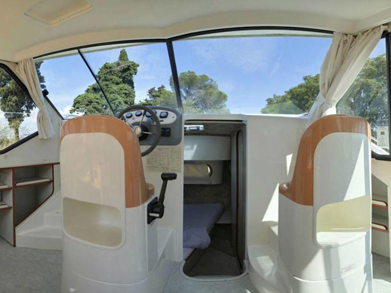 Book yachts online - motorboat - Confort 900 DP - PICARDIE FR - rent