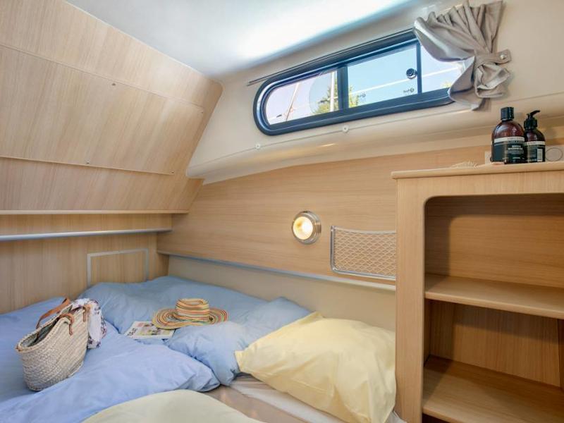 Book yachts online - motorboat - Octo Fly C - ALESIA FR - rent