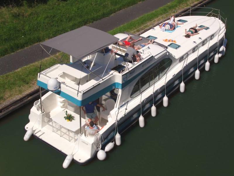 Book yachts online - motorboat - Octo Fly C - ALESIA FR - rent