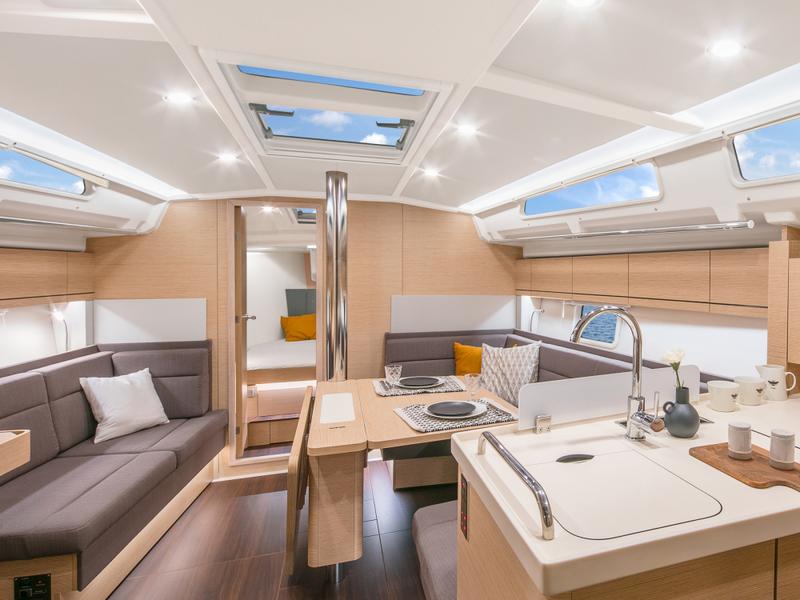 Book yachts online - sailboat - Hanse 418 - Mystique - rent