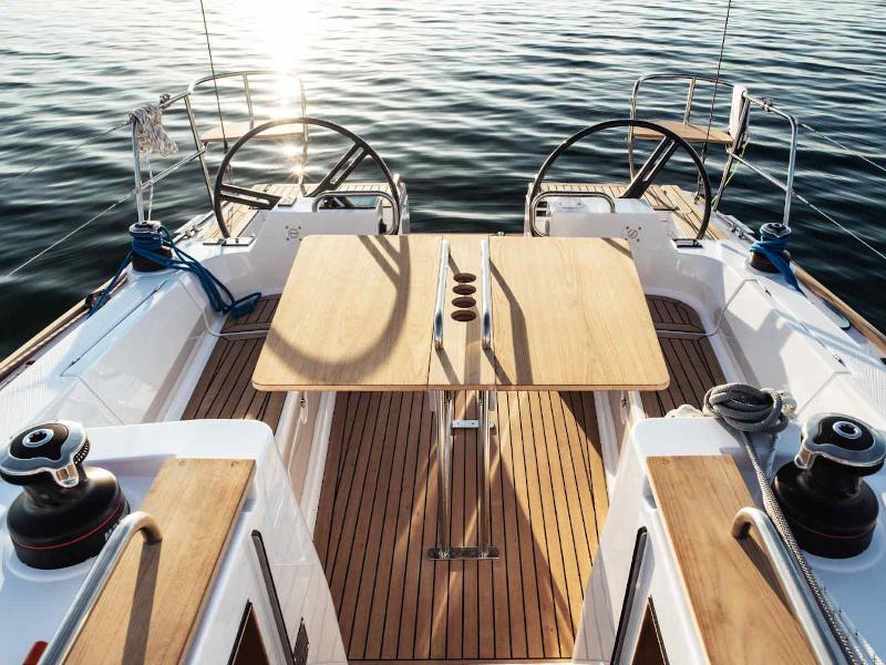 Book yachts online - sailboat - Elan Impression 40.1 - Ciao Bella - rent