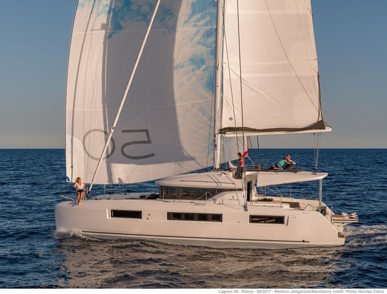 Book yachts online - catamaran - Lagoon 50 owner version - Sapphire - rent