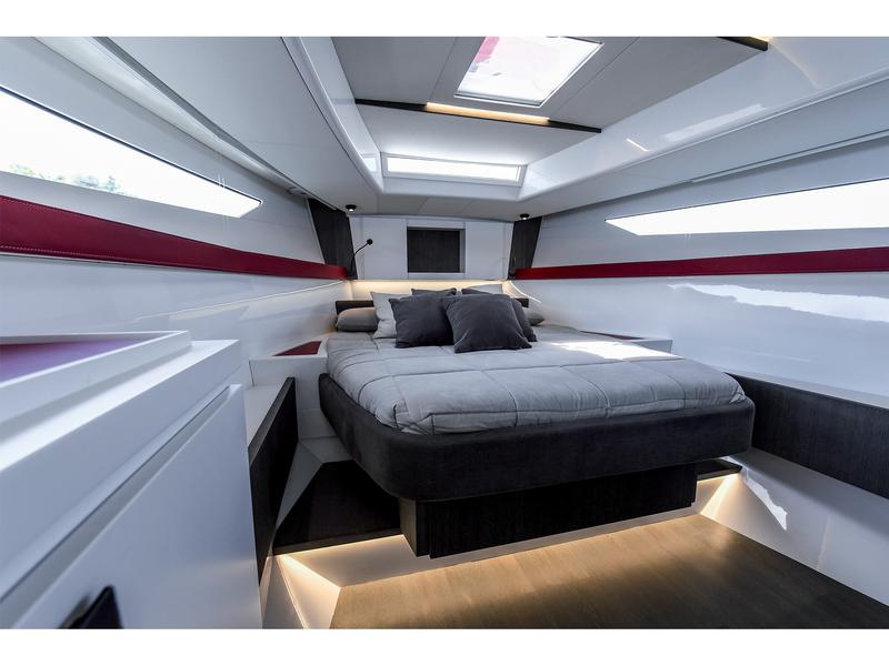 Book yachts online - motorboat - Fiart Seawalker 43 - Shine VI - rent