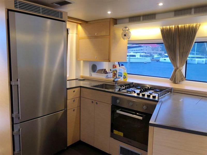 Book yachts online - catamaran - Lagoon 52 - 6 Cabin - Queen of Hearts (A/C - Generator - Refit 2022) - rent