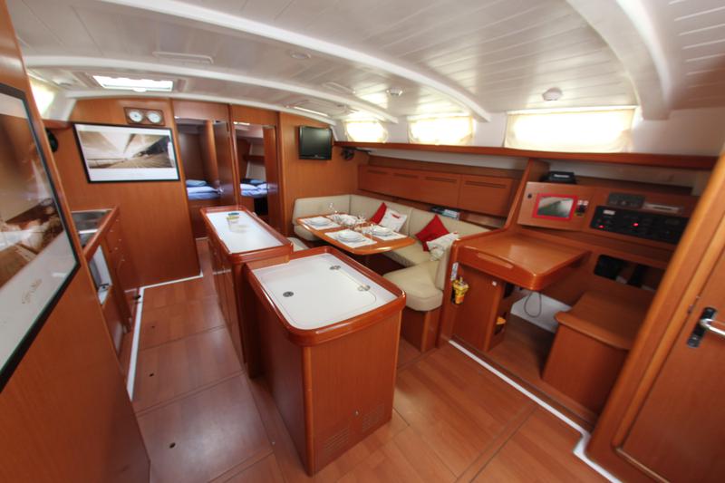 Book yachts online - sailboat - Cyclades 50.5 - Joker (A/C - Generator - Refit 2021) - rent