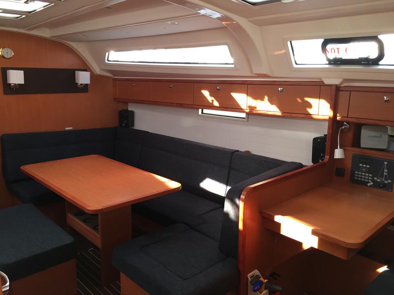 Book yachts online - sailboat - Bavaria Cruiser 41 - S/Y Erifyli - rent