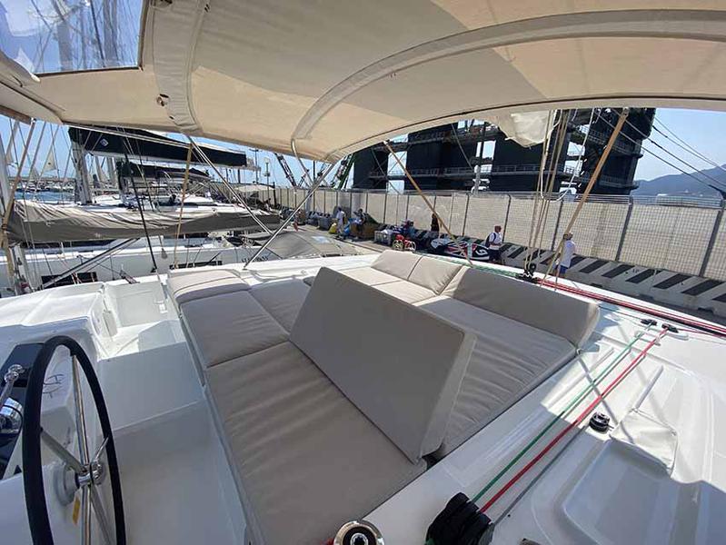 Book yachts online - catamaran - Lagoon 46 - Franci - rent