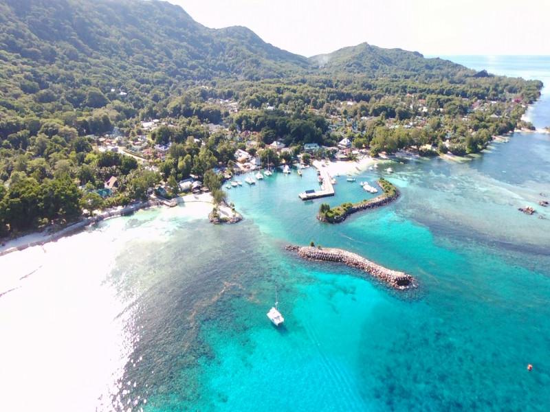 Book yachts online - catamaran - Lagoon 380 - Magikal - rent
