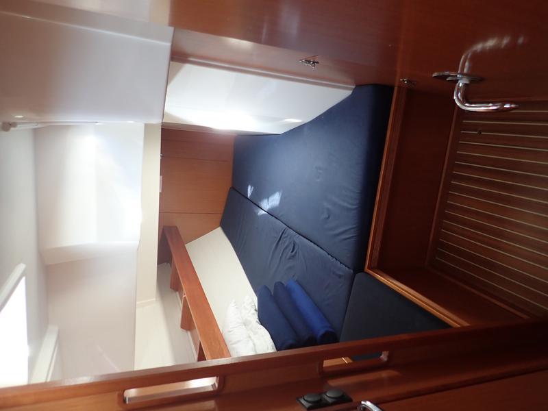 Book yachts online - sailboat - Bavaria 55 BT '12 - Vivaldi - rent