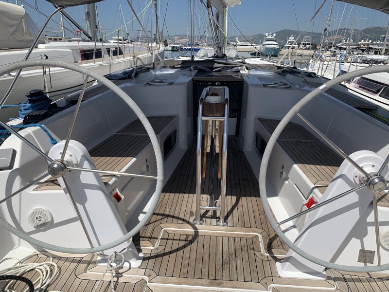 Book yachts online - sailboat - Hanse 445 - SIDIT - rent