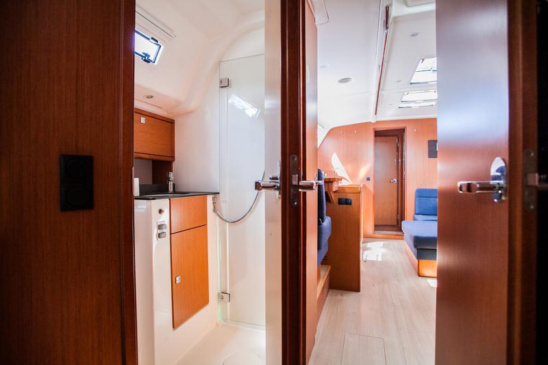 Book yachts online - sailboat - Bavaria Cruiser 51 - Game Point - rent
