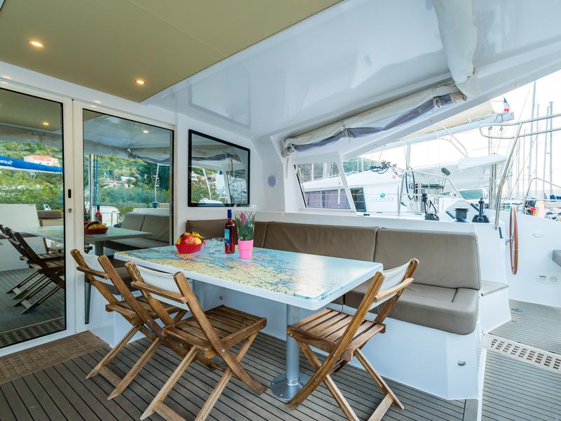 Book yachts online - catamaran - Nautitech Open 40 - BLUE POINT - rent