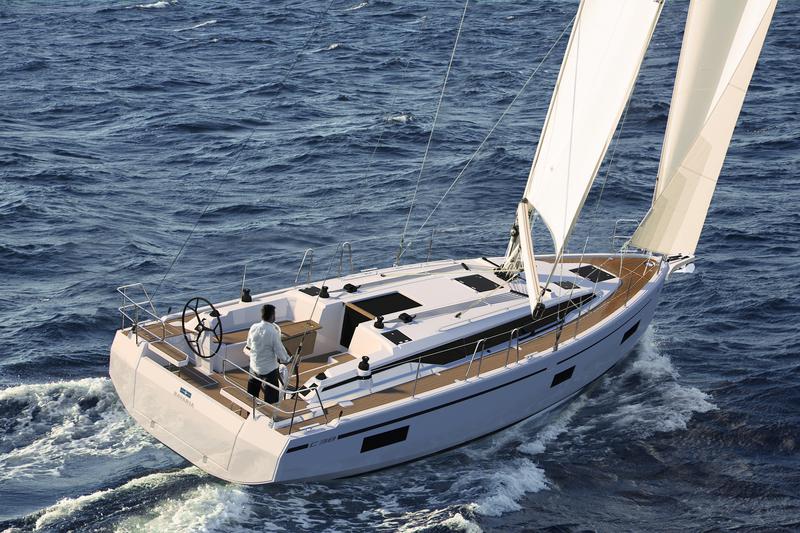 Book yachts online - sailboat - Bavaria C38 - Seka VI - rent