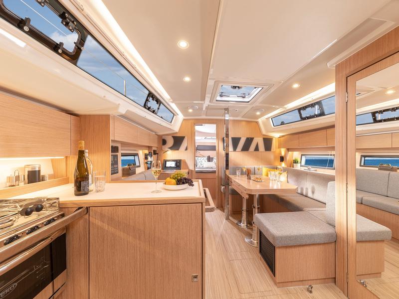Book yachts online - sailboat - Bavaria C38 - Seka VI - rent