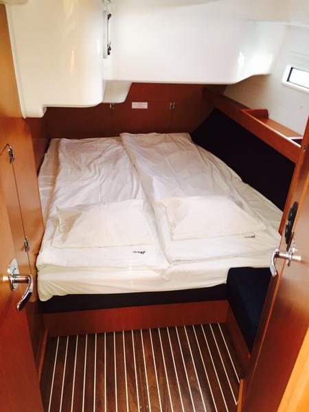 Book yachts online - sailboat - Bavaria Cruiser 51 - YOLO - rent