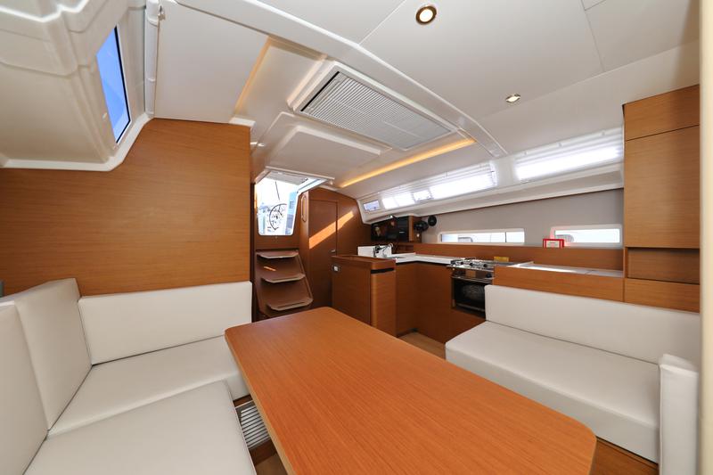 Book yachts online - sailboat - Sun Odyssey 410 - Vague - rent
