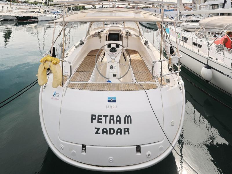 Book yachts online - sailboat - Bavaria 36 Cruiser - Petra M - rent