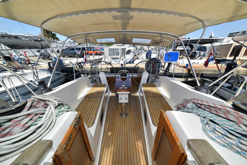 Book yachts online - sailboat - Bavaria Cruiser 41 - CHILL BILL - rent