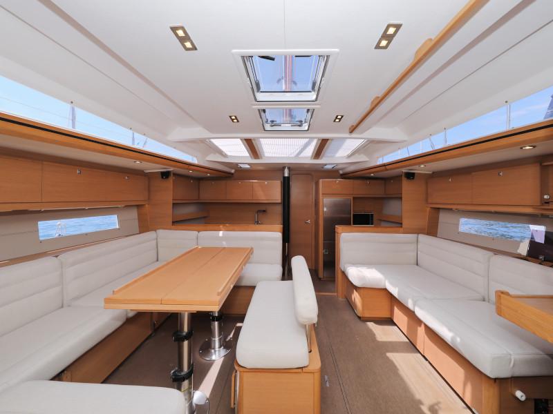 Book yachts online - sailboat - Dufour 560 - Anatoli - rent