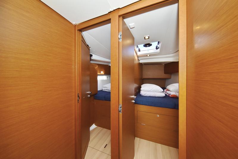 Book yachts online - sailboat - Sun Odyssey 519 - Bora - rent