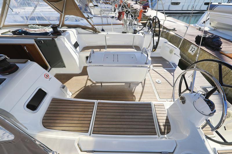 Book yachts online - sailboat - Sun Odyssey 519 - Bora - rent