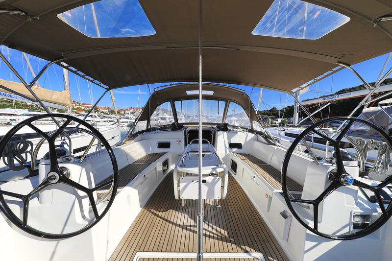Book yachts online - sailboat - Sun Odyssey 519 - Bora - rent