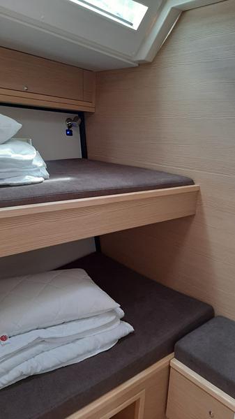 Book yachts online - sailboat - D&amp;D Kufner 54.2 - CHABLIES - rent