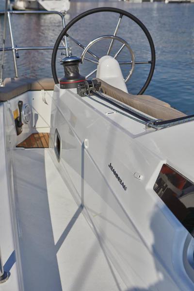 Book yachts online - sailboat - Sun Odyssey 410 - Sea Breeze - rent
